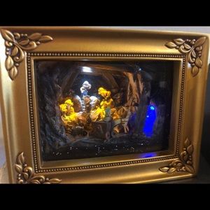 Gallery of lights Winnie the Pooh and Snow White